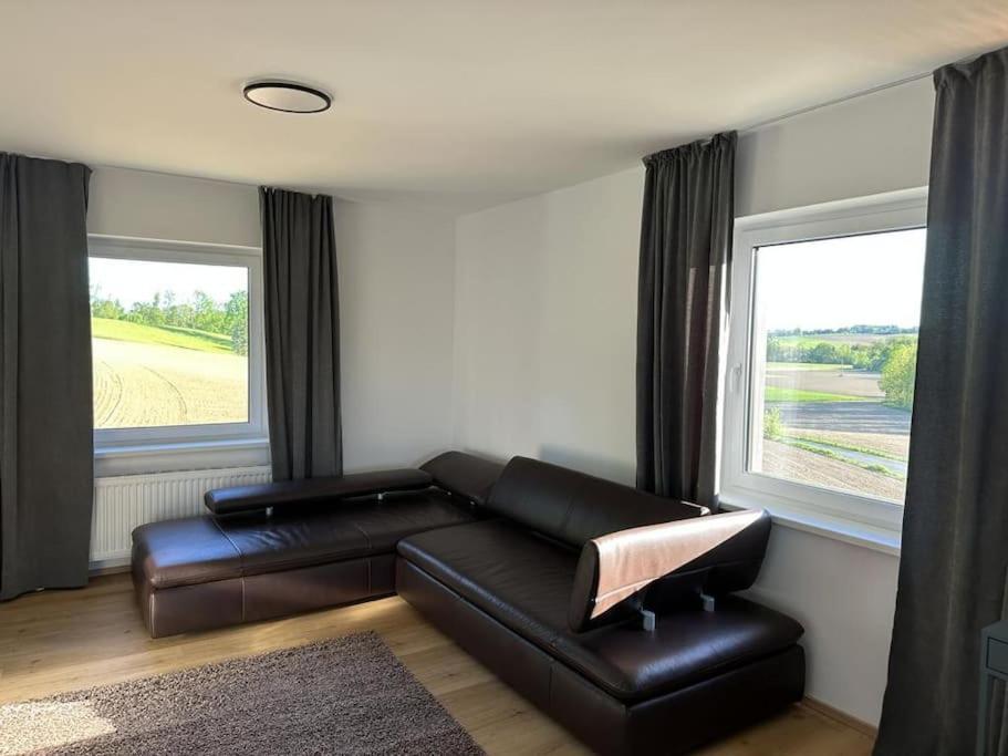 Appartement Geschmackvolle In Im 1og, Modern Und Bequem