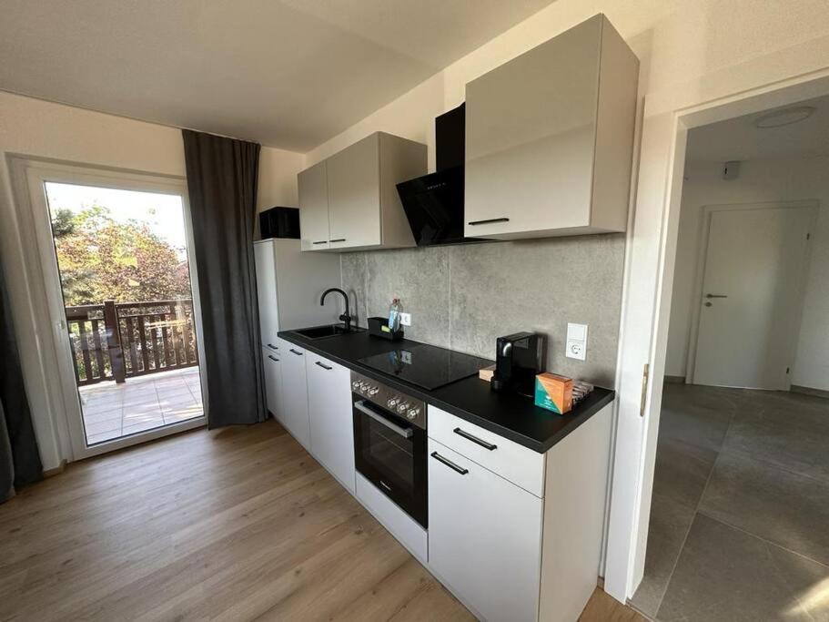 Geschmackvolle In Im 1og, Modern Und Bequem Apartment *